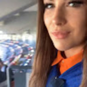 Meet your Posher, Caroline